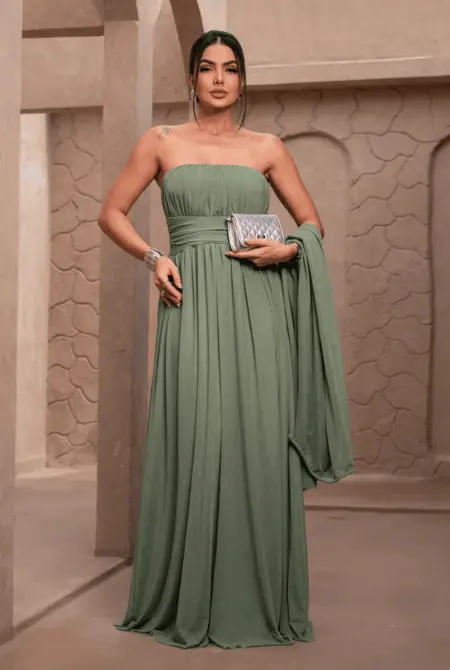 AnyConv.com__Vestido longo de tule com capa (5)
