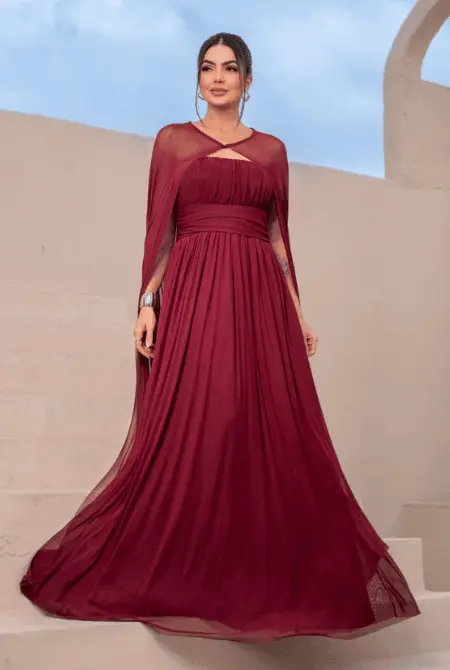 AnyConv.com__Vestido longo de tule com capa